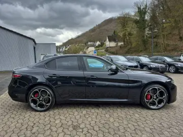 ALFA ROMEO Giulia Competizione Q4 LED Leder Navi Rückfahrka