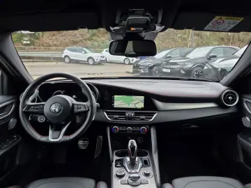 ALFA ROMEO Giulia Competizione Q4 LED Leder Navi Rückfahrka