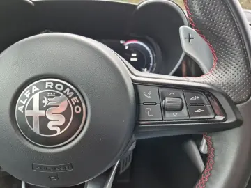 ALFA ROMEO Giulia Competizione Q4 LED Leder Navi Rückfahrka