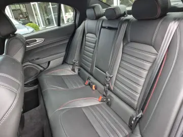 ALFA ROMEO Giulia Competizione Q4 LED Leder Navi Rückfahrka