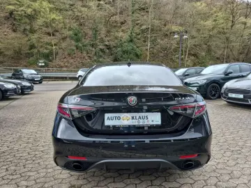ALFA ROMEO Giulia Competizione Q4 LED Leder Navi Rückfahrka