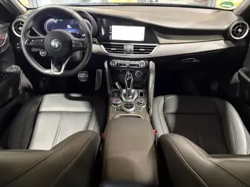 ALFA ROMEO Giulia Ti Q4 MEMORY KAMERA NAVI ACC APPLE SHZ