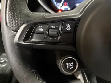 ALFA ROMEO Giulia Ti Q4 MEMORY KAMERA NAVI ACC APPLE SHZ