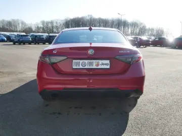 ALFA ROMEO Giulia TI 2.0 TURBO 16V 280 PS AT8 Q4 NAVI XENON