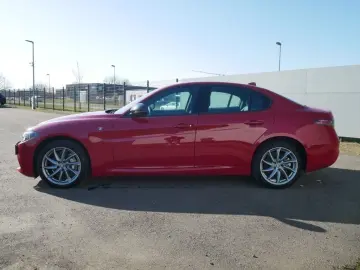 ALFA ROMEO Giulia TI 2.0 TURBO 16V 280 PS AT8 Q4 NAVI XENON