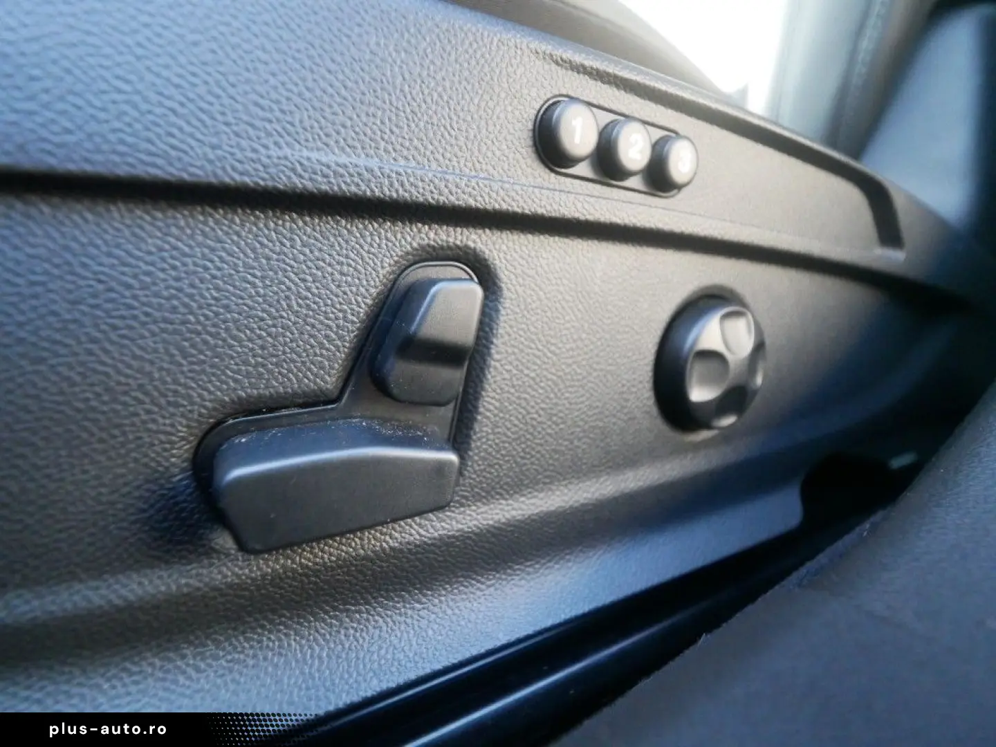 ALFA ROMEO Giulia TI 2.0 TURBO 16V 280 PS AT8 Q4 NAVI XENON