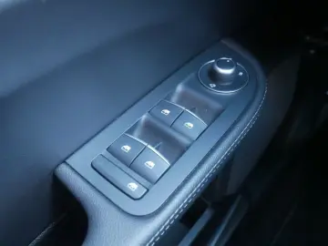 ALFA ROMEO Giulia TI 2.0 TURBO 16V 280 PS AT8 Q4 NAVI XENON