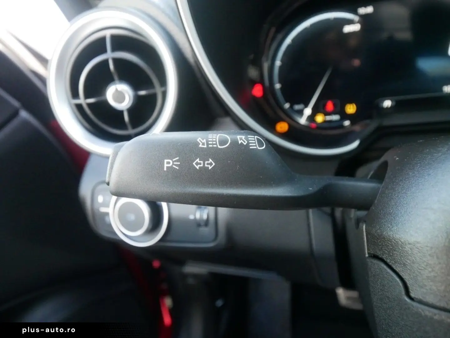 ALFA ROMEO Giulia TI 2.0 TURBO 16V 280 PS AT8 Q4 NAVI XENON