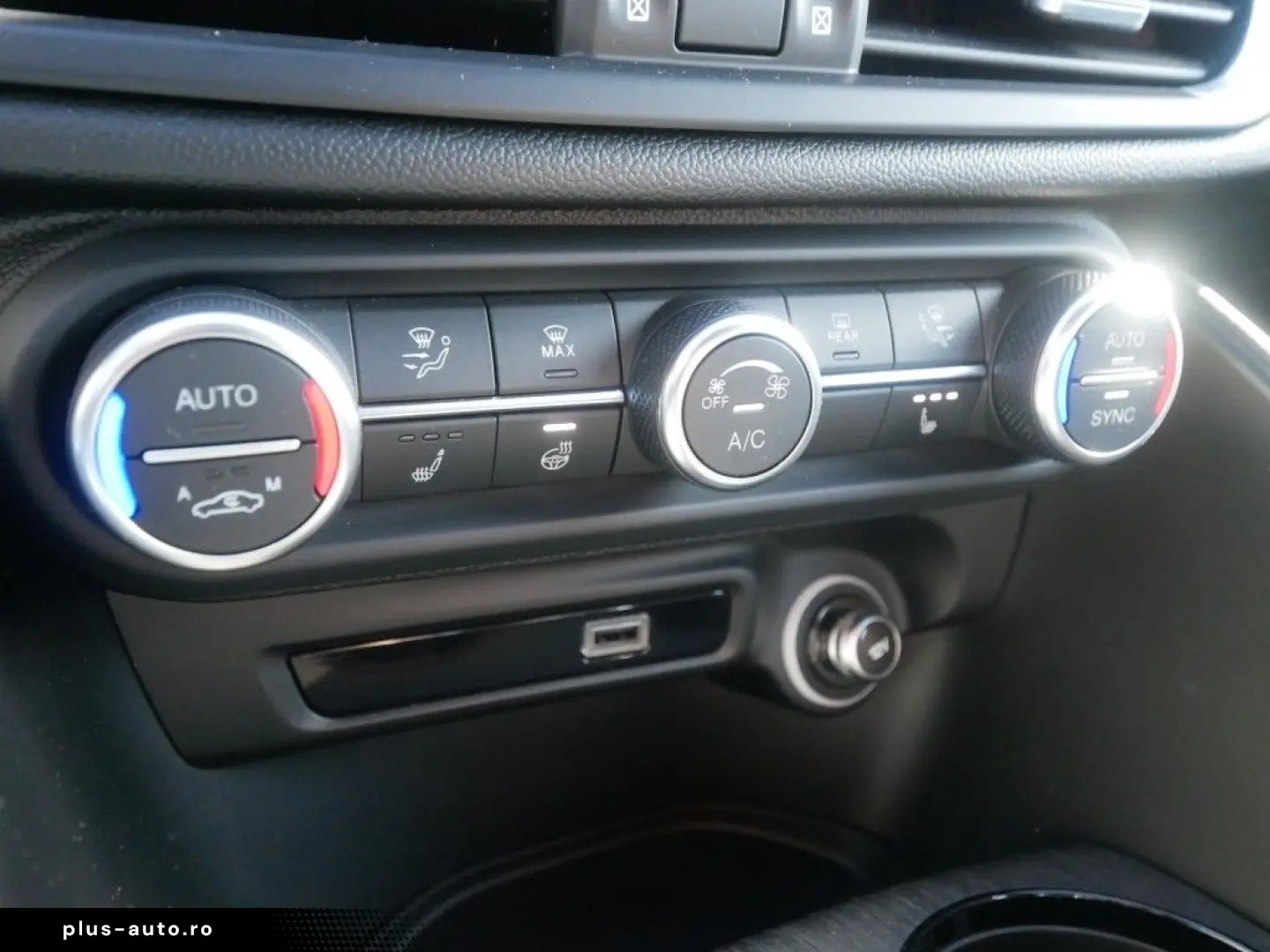 ALFA ROMEO Giulia TI 2.0 TURBO 16V 280 PS AT8 Q4 NAVI XENON