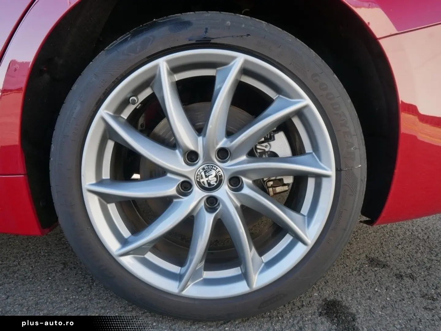 ALFA ROMEO Giulia TI 2.0 TURBO 16V 280 PS AT8 Q4 NAVI XENON