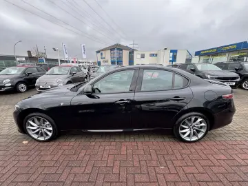 ALFA ROMEO Giulia Ti Q4 MEMORY NAVI ACC KAMERA MATRIXLED CA