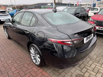 ALFA ROMEO Giulia Ti Q4 MEMORY NAVI ACC KAMERA MATRIXLED CA