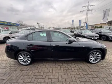 ALFA ROMEO Giulia Ti Q4 MEMORY NAVI ACC KAMERA MATRIXLED CA