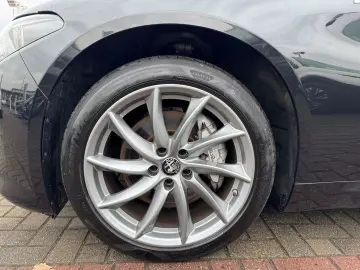 ALFA ROMEO Giulia Ti Q4 MEMORY NAVI ACC KAMERA MATRIXLED CA