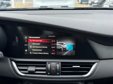 ALFA ROMEO Giulia Ti Q4 MEMORY NAVI ACC KAMERA MATRIXLED CA