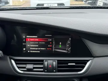 ALFA ROMEO Giulia Ti Q4 MEMORY NAVI ACC KAMERA MATRIXLED CA