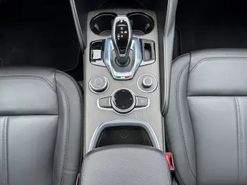 ALFA ROMEO Giulia Ti Q4 MEMORY NAVI ACC KAMERA MATRIXLED CA