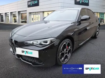 ALFA ROMEO Giulia VELOCE 2.0 Turbo Q4 ACC NAVI KAMERA SITZH