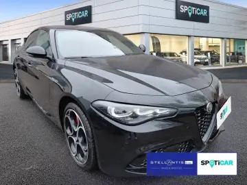 ALFA ROMEO Giulia VELOCE 2.0 Turbo Q4 ACC NAVI KAMERA SITZH