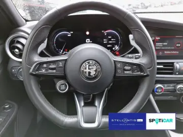 ALFA ROMEO Giulia VELOCE 2.0 Turbo Q4 ACC NAVI KAMERA SITZH