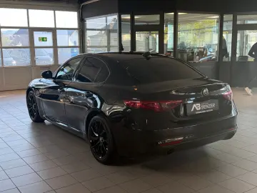 ALFA ROMEO Giulia Sprint  KAMERA ALL-BLACK CAR-PLAY