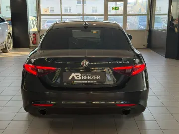 ALFA ROMEO Giulia Sprint  KAMERA ALL-BLACK CAR-PLAY