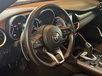 ALFA ROMEO Giulia Sprint  KAMERA ALL-BLACK CAR-PLAY