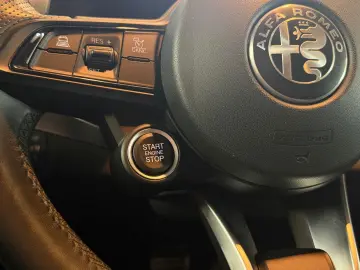 ALFA ROMEO Giulia Sprint  KAMERA ALL-BLACK CAR-PLAY