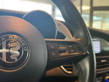 ALFA ROMEO Giulia Sprint  KAMERA ALL-BLACK CAR-PLAY