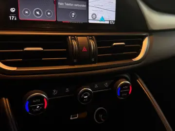 ALFA ROMEO Giulia Sprint  KAMERA ALL-BLACK CAR-PLAY