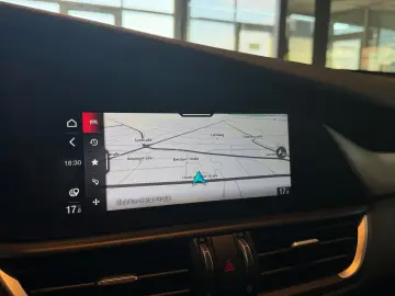 ALFA ROMEO Giulia Sprint  KAMERA ALL-BLACK CAR-PLAY