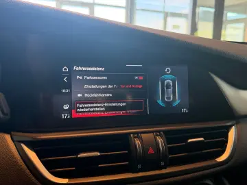 ALFA ROMEO Giulia Sprint  KAMERA ALL-BLACK CAR-PLAY