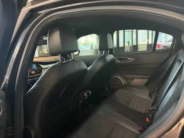 ALFA ROMEO Giulia Sprint  KAMERA ALL-BLACK CAR-PLAY