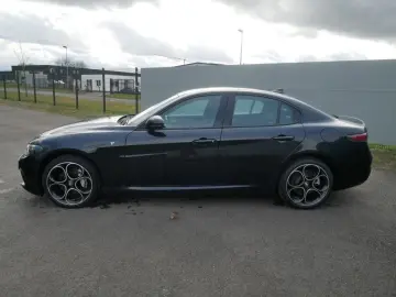 ALFA ROMEO Giulia TI 2.0 TURBO 16V 280 PS AT8 Q4 NAVI