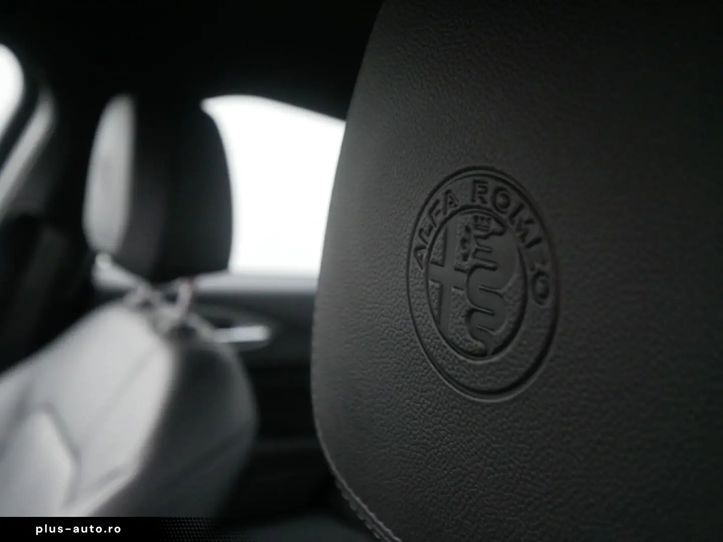 ALFA ROMEO Giulia TI 2.0 TURBO 16V 280 PS AT8 Q4 NAVI