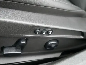 ALFA ROMEO Giulia TI 2.0 TURBO 16V 280 PS AT8 Q4 NAVI