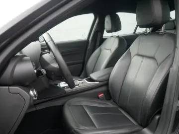 ALFA ROMEO Giulia TI 2.0 TURBO 16V 280 PS AT8 Q4 NAVI