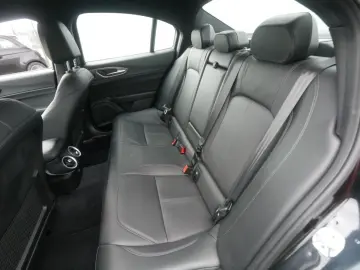 ALFA ROMEO Giulia TI 2.0 TURBO 16V 280 PS AT8 Q4 NAVI