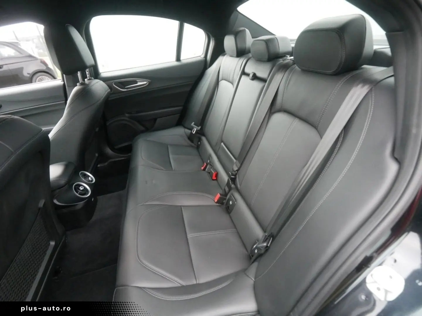 ALFA ROMEO Giulia TI 2.0 TURBO 16V 280 PS AT8 Q4 NAVI