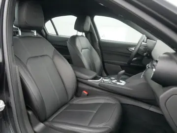 ALFA ROMEO Giulia TI 2.0 TURBO 16V 280 PS AT8 Q4 NAVI