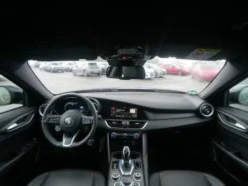 ALFA ROMEO Giulia TI 2.0 TURBO 16V 280 PS AT8 Q4 NAVI
