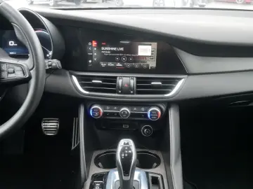 ALFA ROMEO Giulia TI 2.0 TURBO 16V 280 PS AT8 Q4 NAVI