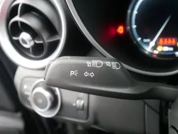 ALFA ROMEO Giulia TI 2.0 TURBO 16V 280 PS AT8 Q4 NAVI