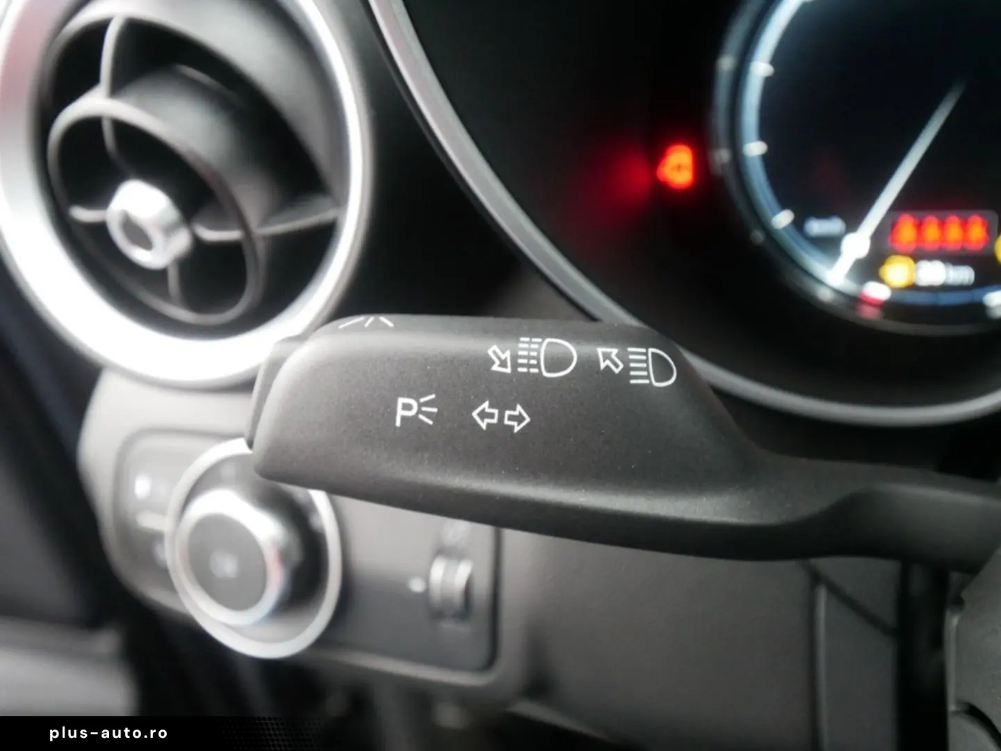 ALFA ROMEO Giulia TI 2.0 TURBO 16V 280 PS AT8 Q4 NAVI