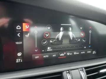 ALFA ROMEO Giulia TI 2.0 TURBO 16V 280 PS AT8 Q4 NAVI