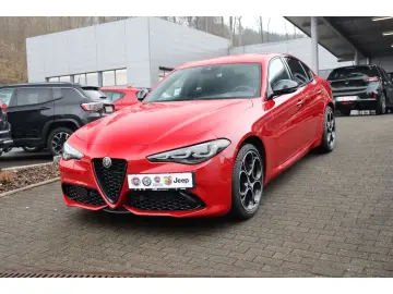 ALFA ROMEO Giulia COMPETIZIONE 2.0 TURBO 16V 280 PS AT8 Q4