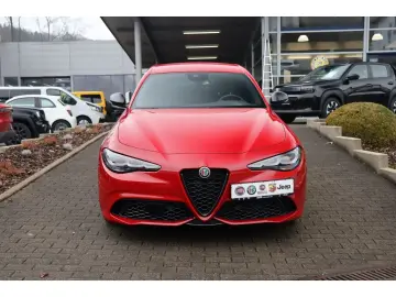 ALFA ROMEO Giulia COMPETIZIONE 2.0 TURBO 16V 280 PS AT8 Q4