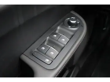 ALFA ROMEO Giulia COMPETIZIONE 2.0 TURBO 16V 280 PS AT8 Q4