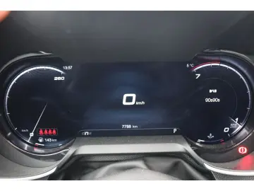 ALFA ROMEO Giulia COMPETIZIONE 2.0 TURBO 16V 280 PS AT8 Q4