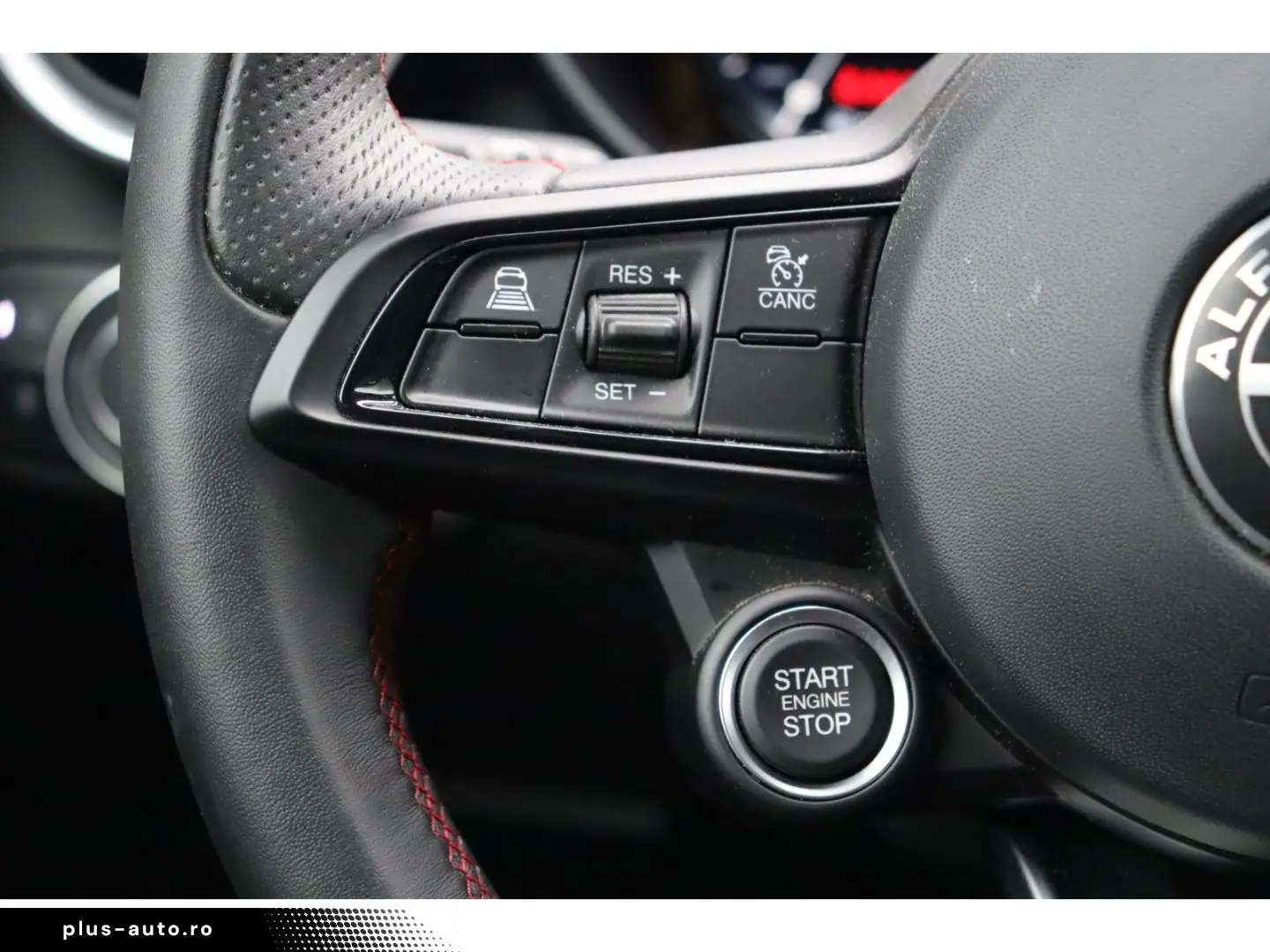 ALFA ROMEO Giulia COMPETIZIONE 2.0 TURBO 16V 280 PS AT8 Q4